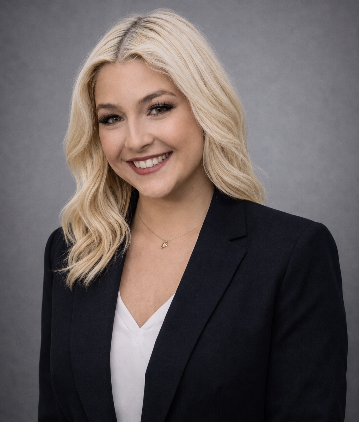 Team member Annacia Dienes headshot